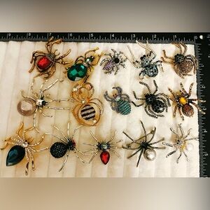 Lot of 15 Pieces Spider Brooch Gothic Crystal Rhinestone Pearl Insect Pin Set